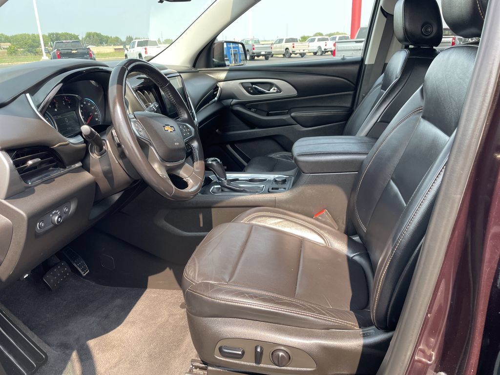 Used 2018 Chevrolet Traverse LT w/ LPO, Cargo Package AWD/4WD image 17