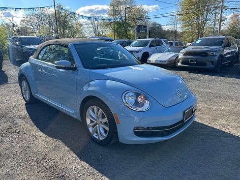 Used 2013 Volkswagen Beetle TDI FWD image 3