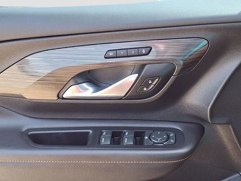 Used 2019 GMC Terrain SLT w/ Preferred Package image 14