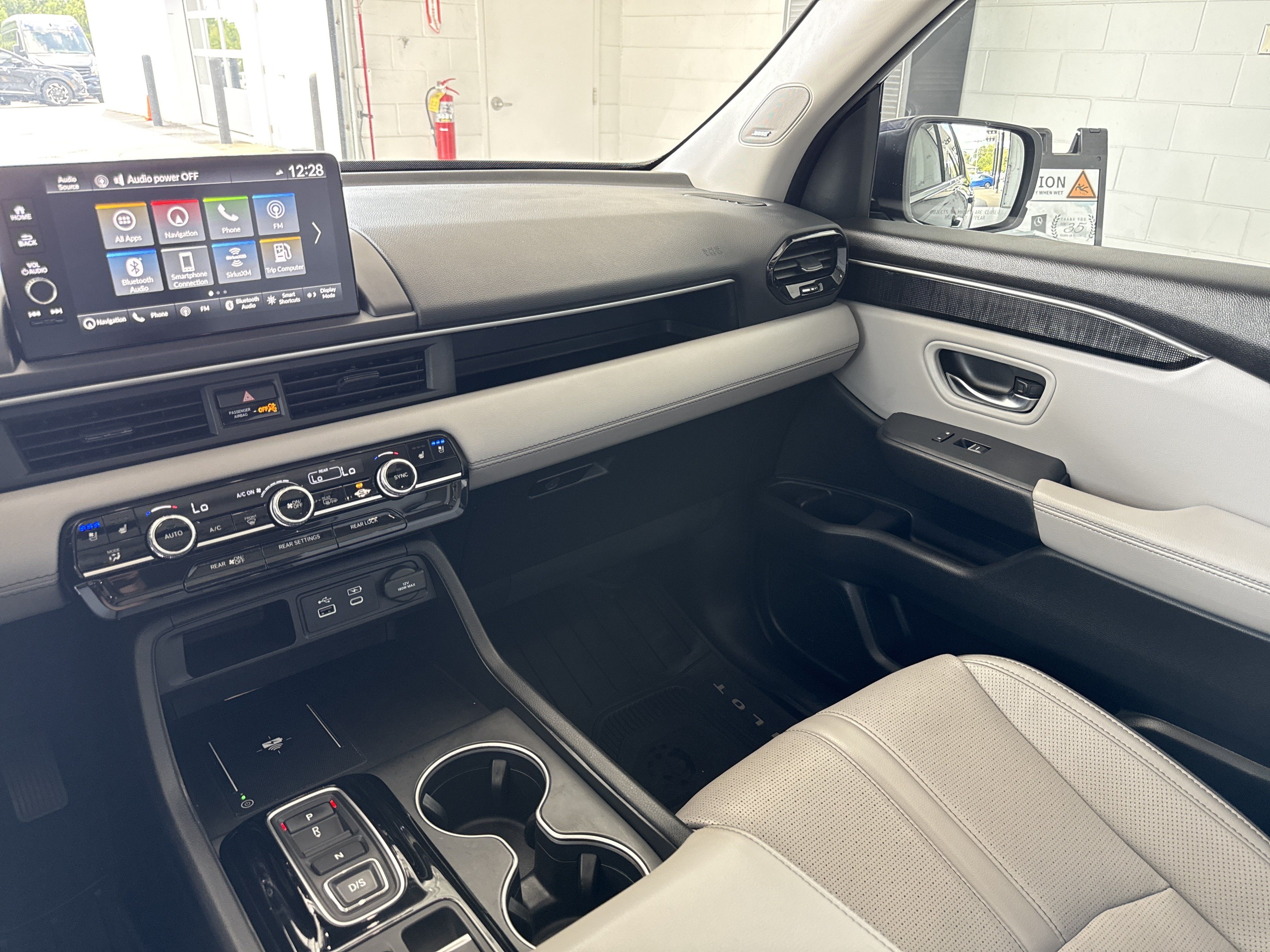 Used 2023 Honda Pilot Elite image 43
