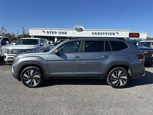 Used 2025 Volkswagen Atlas SE image 9