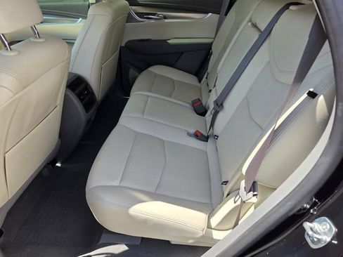 Certified 2024 Cadillac XT5 Premium Luxury w/ Technology Package FWD image 11