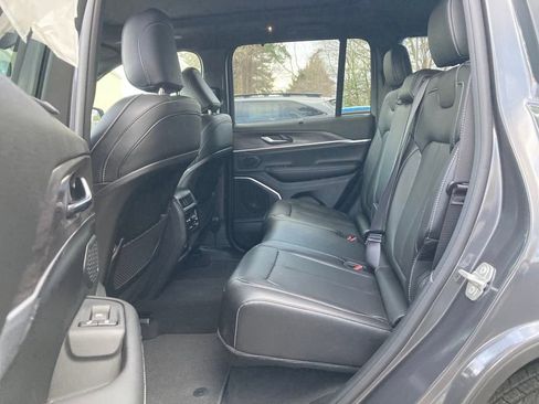 New 2024 Jeep Grand Cherokee Limited 4xe w/ Luxury Tech Group II image 16