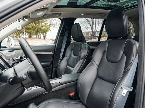 Used 2024 Volvo XC90 T8 Ultimate w/ Lounge Package image 16