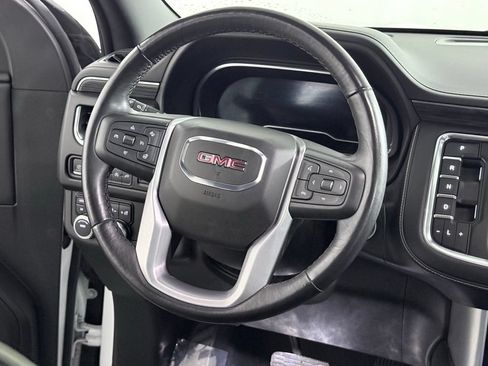 Used 2022 GMC Yukon XL SLT w/ SLT Premium Package AWD/4WD image 10