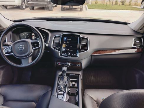 Used 2017 Volvo XC90 T6 Momentum w/ Vision Package AWD/4WD image 20