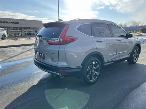 Used 2018 Honda CR-V Touring image 3