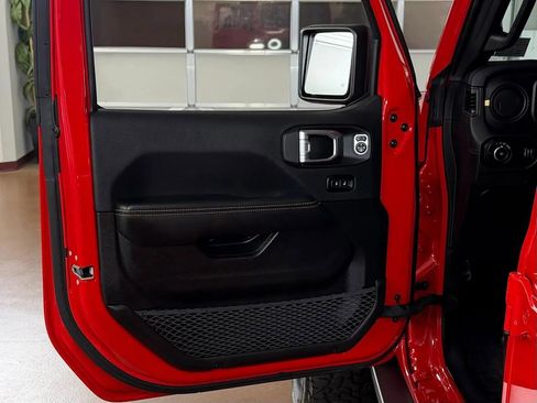 Used 2024 Jeep Wrangler Unlimited Rubicon 392 AWD/4WD image 16