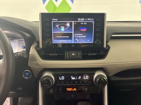 Used 2020 Toyota RAV4 Limited image 22