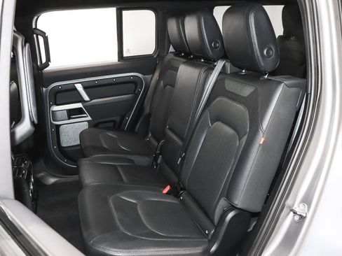 Used 2023 Land Rover Defender 130 X-Dynamic SE image 20