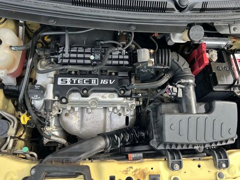 Used 2014 Chevrolet Spark LT image 34