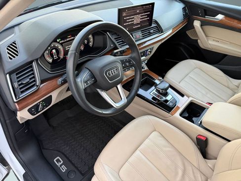 Used 2021 Audi Q5 Premium Plus w/ Premium Plus Package image 4