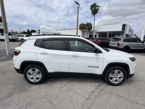 Used 2022 Jeep Compass Latitude w/ Convenience Group image 4