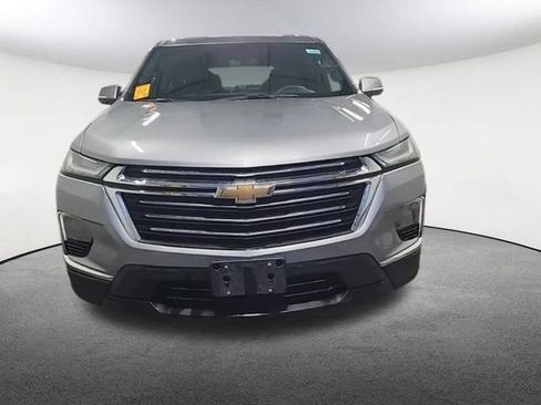 Used 2023 Chevrolet Traverse LT AWD/4WD image 2
