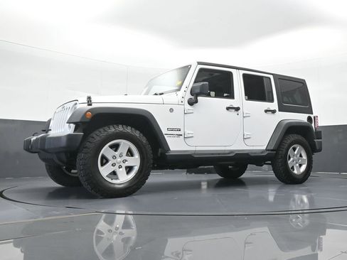 Used 2018 Jeep Wrangler Unlimited Sport S AWD/4WD image 52