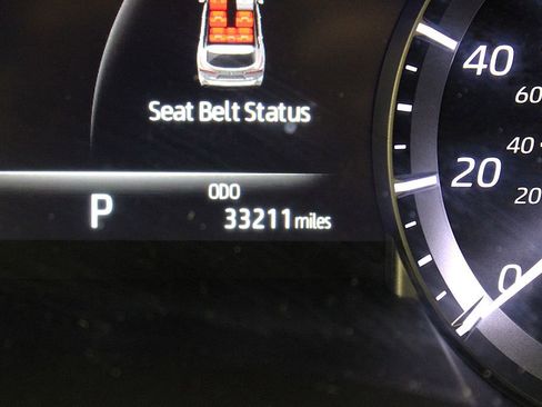 Used 2023 Toyota Highlander XLE AWD/4WD image 10