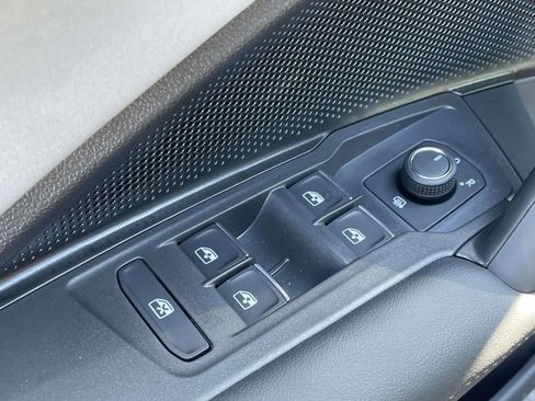 New 2026 Volkswagen Tiguan SE R-Line FWD image 14