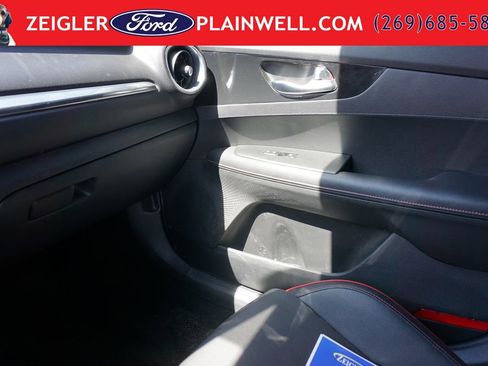 Used 2021 Kia Forte GT FWD image 31