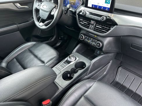 Used 2021 Ford Escape Titanium AWD/4WD image 11