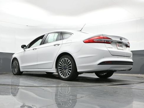 Used 2017 Ford Fusion SE w/ Fusion SE Technology Package FWD image 47