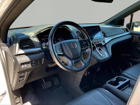 Used 2023 Honda Odyssey Sport image 17