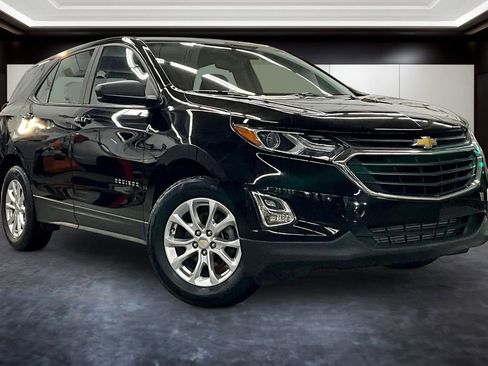 Used 2020 Chevrolet Equinox LS FWD image 1