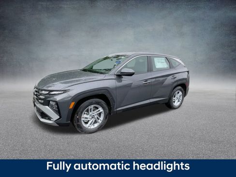 Certified 2025 Hyundai Tucson SE image 10