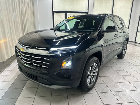 Used 2026 Chevrolet Equinox LT FWD image 11