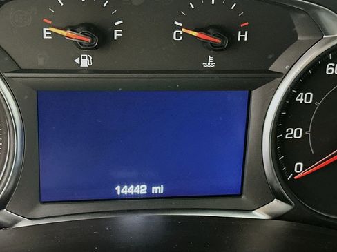 Used 2024 GMC Terrain SLE w/ Driver Convenience Package FWD image 19