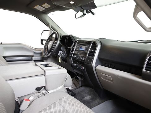 Used 2015 Ford F150 XLT w/ Equipment Group 301A Mid AWD/4WD image 9