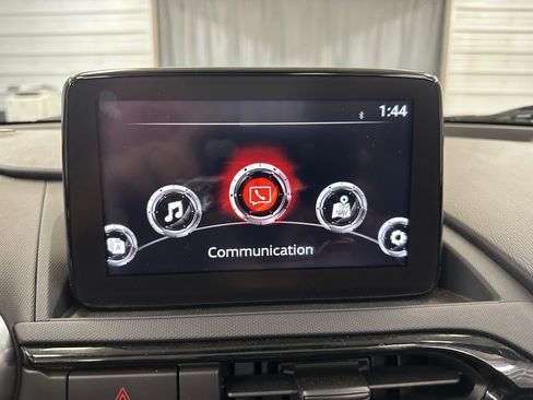 Used 2019 MAZDA MX-5 Miata RF Grand Touring RWD image 9