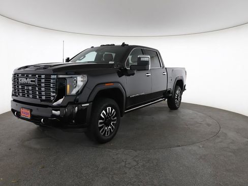 Used 2025 GMC Sierra 2500 Denali Ultimate w/ Max Trailering Package AWD/4WD image 5
