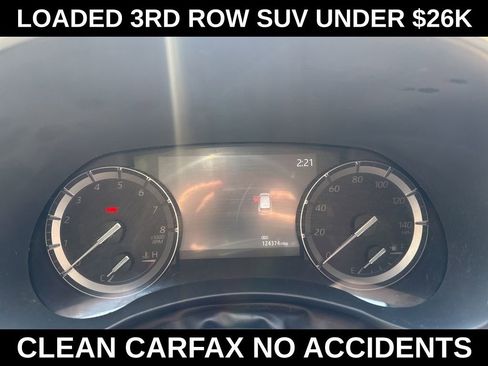 Used 2021 Toyota Highlander XLE image 5