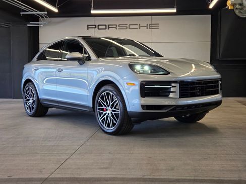 New 2026 Porsche Cayenne S AWD/4WD image 28