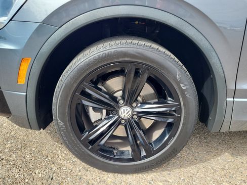 Used 2019 Volkswagen Tiguan SEL R-Line AWD/4WD image 10