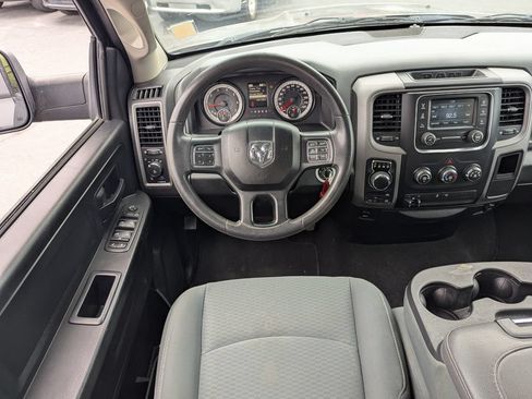 Used 2018 RAM 1500 Express AWD/4WD image 27