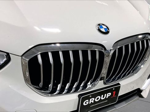 Used 2022 BMW X5 xDrive40i w/ Luxury Seating Package AWD/4WD image 29