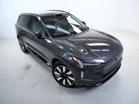 Used 2025 Volvo EX90 Plus AWD/4WD image 4