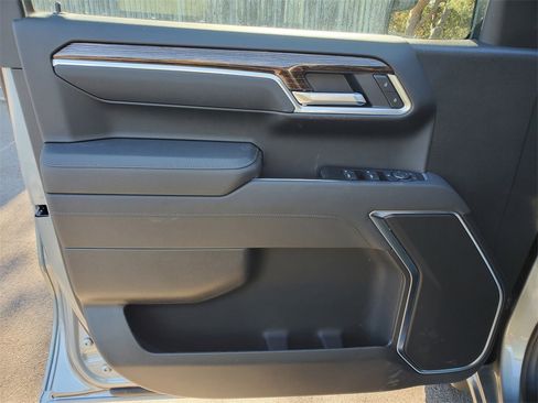 New 2026 GMC Sierra 1500 Elevation image 8