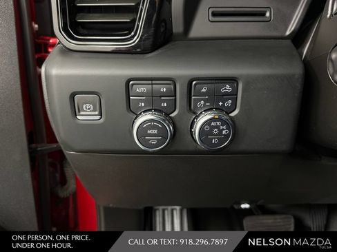Used 2023 GMC Sierra 1500 AT4 w/ AT4 Preferred Package AWD/4WD image 28