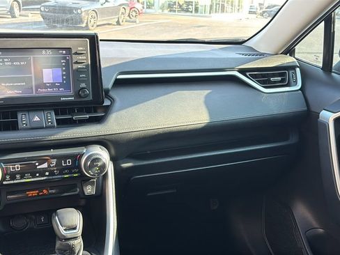Used 2021 Toyota RAV4 XLE Premium FWD image 8