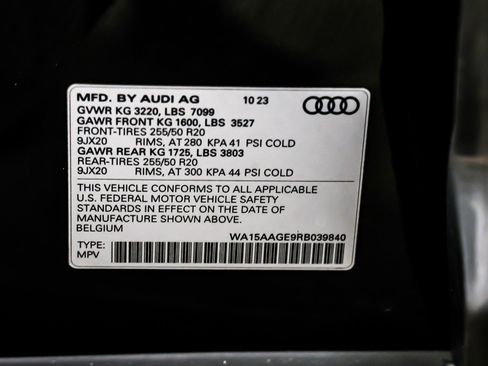 Used 2024 Audi Q8 e-tron Premium Plus image 26