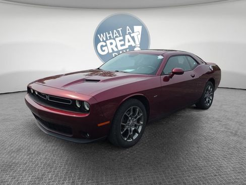 Used 2017 Dodge Challenger GT AWD/4WD image 8