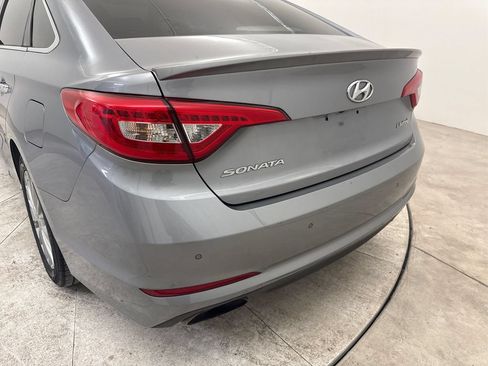 Used 2015 Hyundai Sonata Limited w/ Option Group 06 FWD image 18