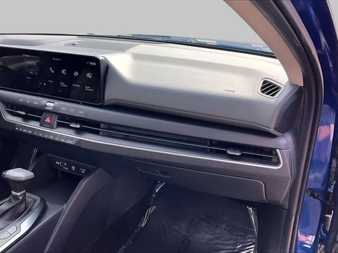 Used 2025 Kia K4 FWD image 17