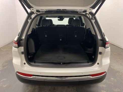 Used 2023 Jeep Grand Cherokee Limited AWD/4WD image 29