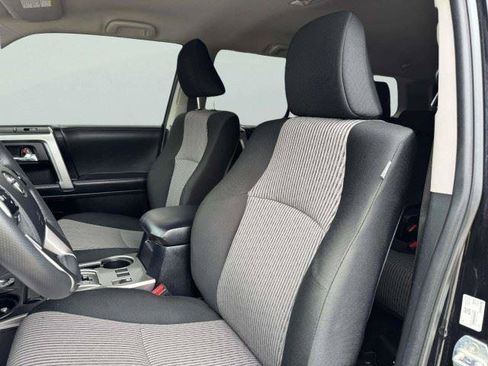 Used 2024 Toyota 4Runner SR5 AWD/4WD image 22