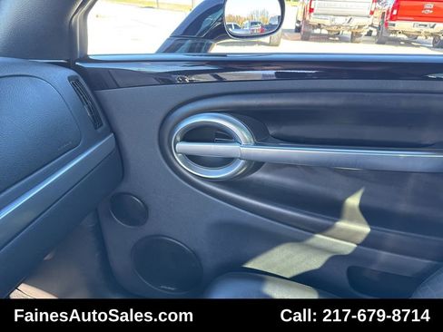 Used 2005 Chevrolet SSR w/ Preferred Equipment Group image 67