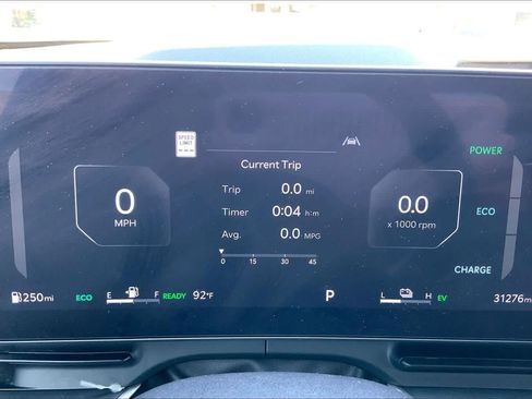 Used 2025 Kia Carnival SX Prestige FWD image 26