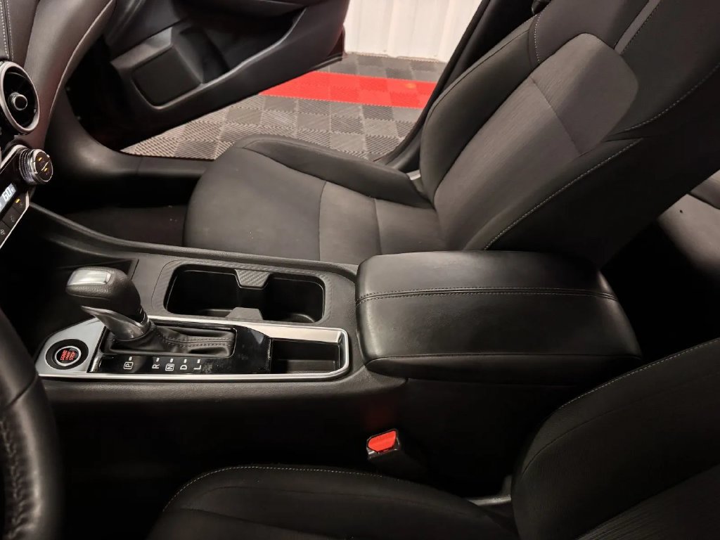 Used 2025 Nissan Sentra SV w/ All-Weather Package FWD image 31